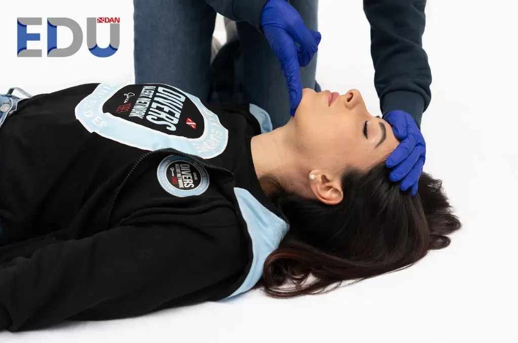 [DPG-DAN-BLSD] DAN Basic Life Support & AED (BLS-D)